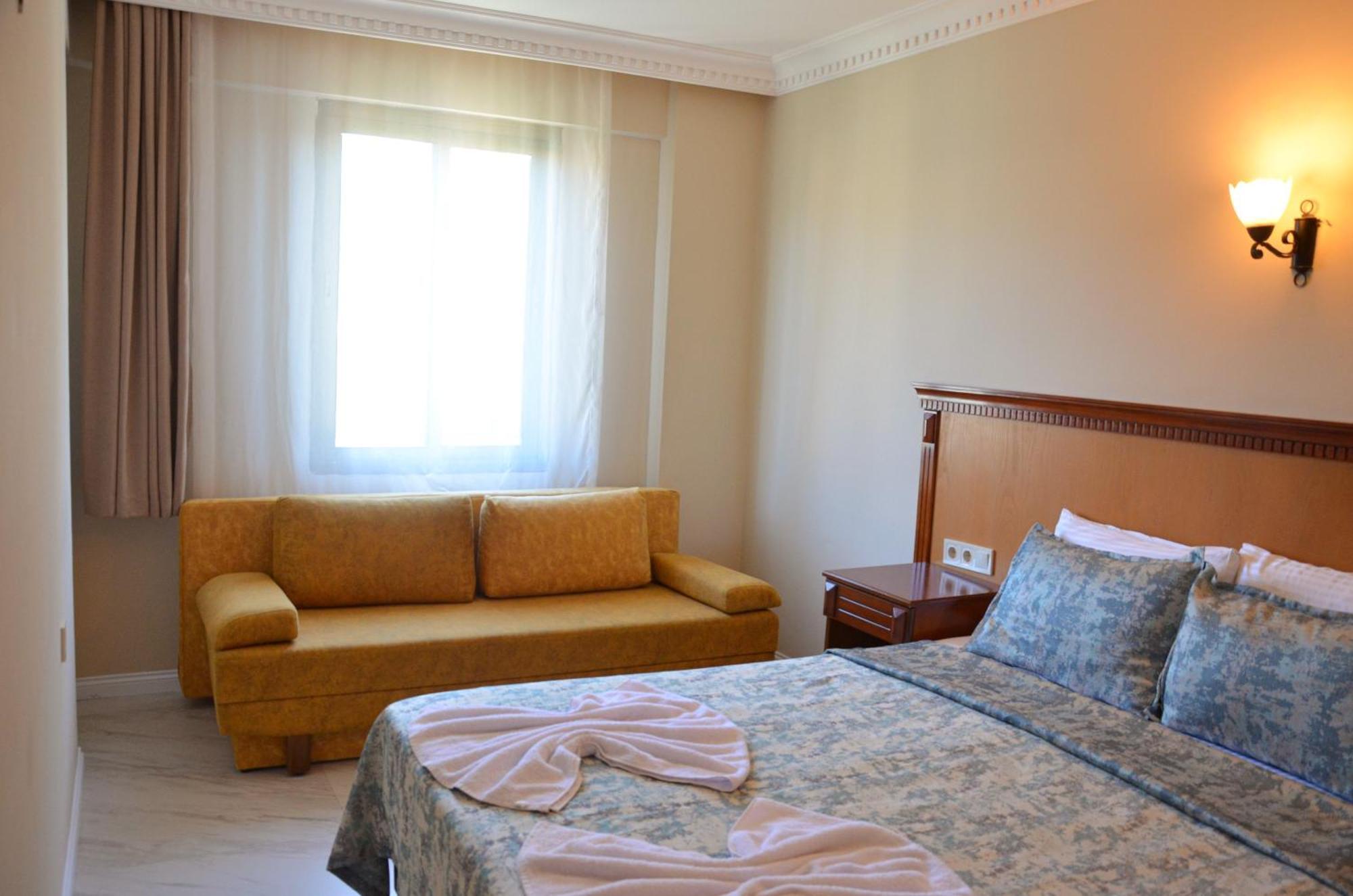 Rosy Suites Hotel Kusadasi Exterior photo